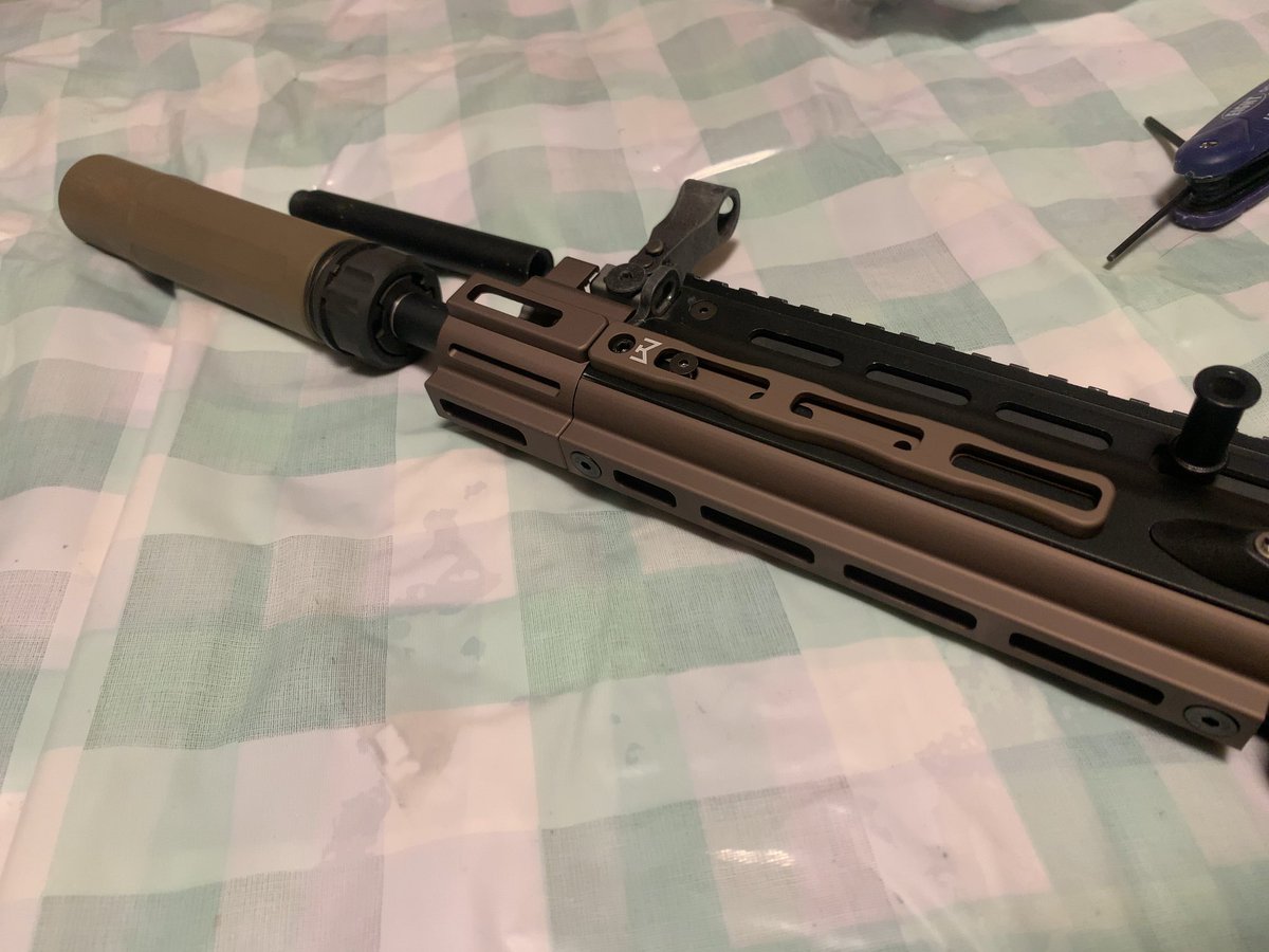 Tariq9140's tweet photo. M-REXだとありきたりすぎるなってことで、軍拡してみますた。ネジは取り敢えずありもしない勘で締めております
#軍拡 https://t.co/ugABnJAVrl