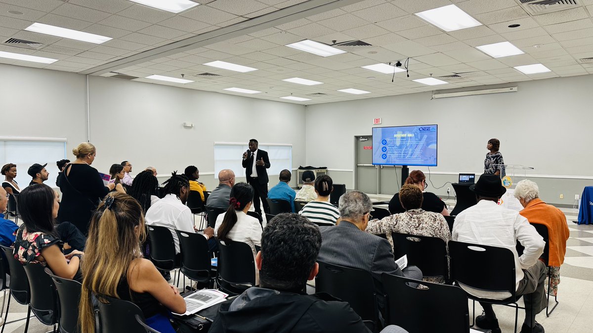 mdcspd's tweet image. On 8/30/24, SPD hosted a vendor workshop with Miami-Dade County's Asian American Advisory Board and @CityNMB to provide vendors with information on contracting opportunities with the County, the City and @MDCPSOEA. More than 40 local businesses attended the event.
