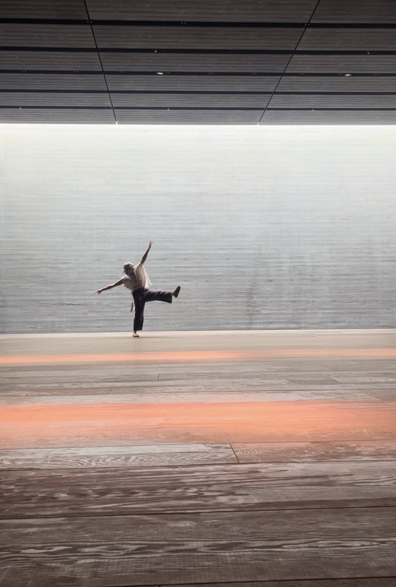 mosh_hrm's tweet image. 『心が躍る。身体は踊る。』ノーカット版をupしました。
#videoinstallation #improvisation #dance 

special thanks:佐川美術館

youtu.be/FoV9gzAUowU?si…