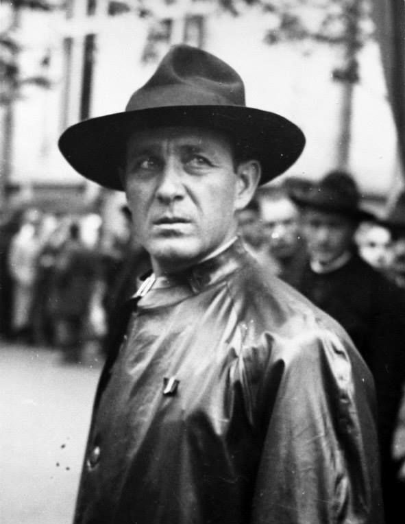 daily_romania's tweet photo. 🇷🇴 Romanian Orthodox Church rejects complaints of Jewish Holocaust Study Institute "Elie Wiesel" over canonization of several priests who were part of the Iron Guard https://t.co/yNQ0jHaGxD