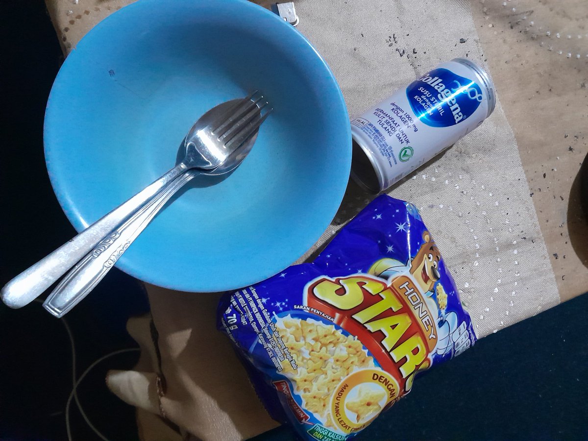 Aku yang terlalu pemilih untukmu yang tdk memilih. Dari dulu pengen banget makan sereal tapi tdk di hadang presepsi:')