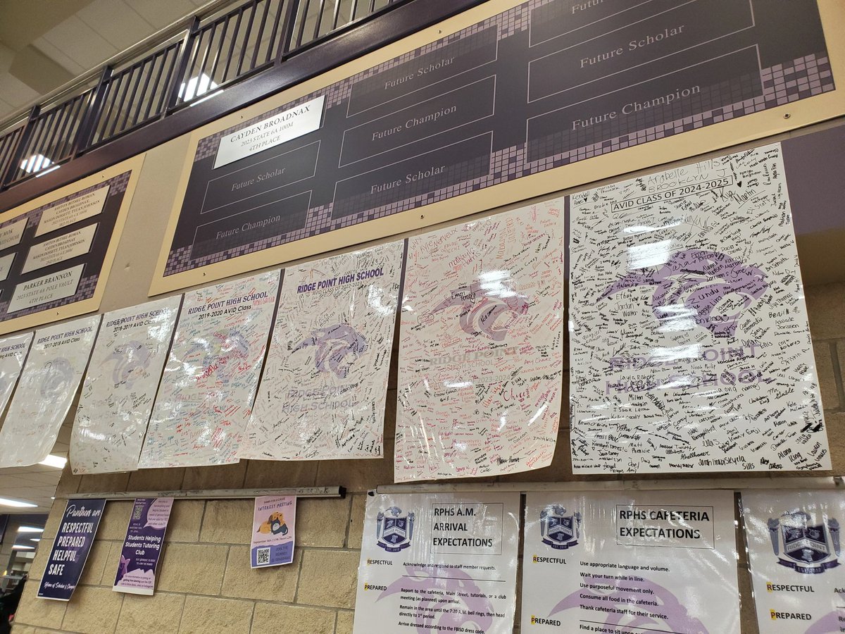 RP_AVID's tweet photo. Continuing the legacy... make the commitment! #AVIDsigningnight @RPHS_Panthers @AVID4College https://t.co/py1umc1Dei