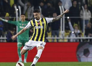 Fenerbahçe'de ayrılık yakın: Krunic dlvr.it/TCln0z