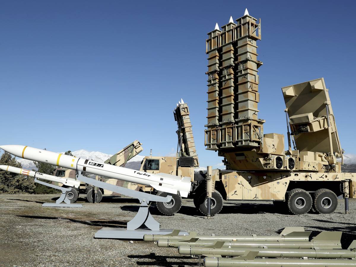 Pronto un carico di missili Fateh 110 per Mosca: la mossa dell'Iran che preoccupa la Nato