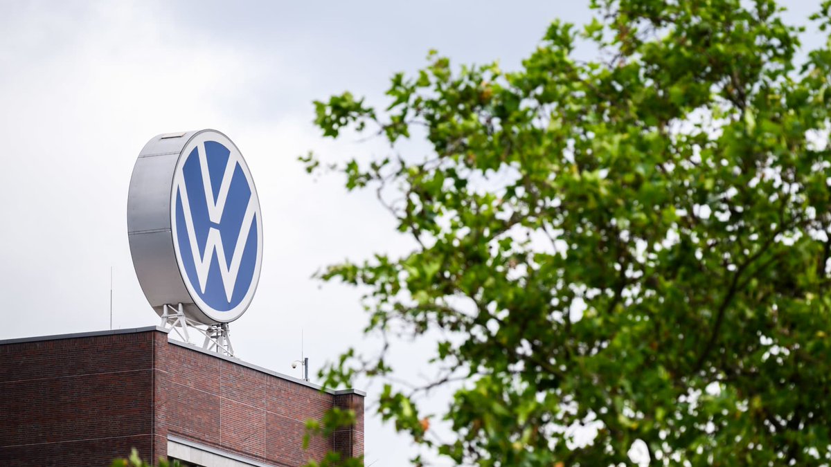 phil_carlson's tweet photo. Volkswagen braces for showdown with unions after warning of possible German plant closures https://t.co/z7zyzE6nUX https://t.co/qnKa89MMRb