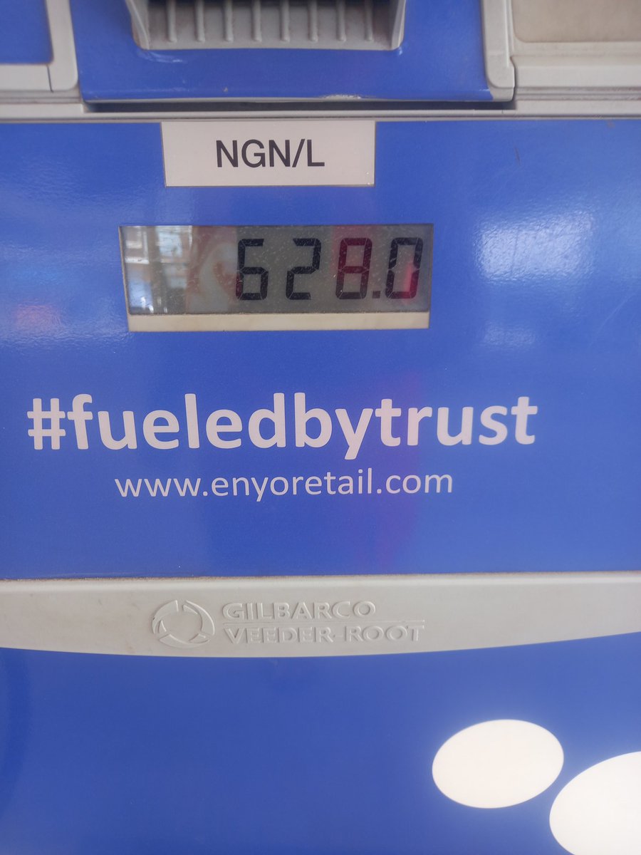 Nons0o's tweet photo. How much is fuel around you today?

Me I bought at 628. 

🤡🤡🤡😁😁😁 https://t.co/fzN4cElRMB