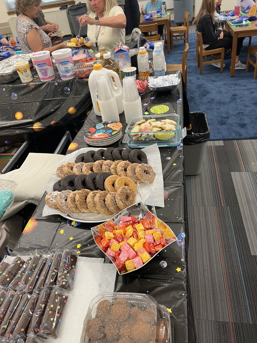 Welcome back breakfast! We have the best PTA! <a href="/FSDVikings/">Farmingdale School</a> <a href="/FarmingdalePta/">Farmingdale PTA</a>