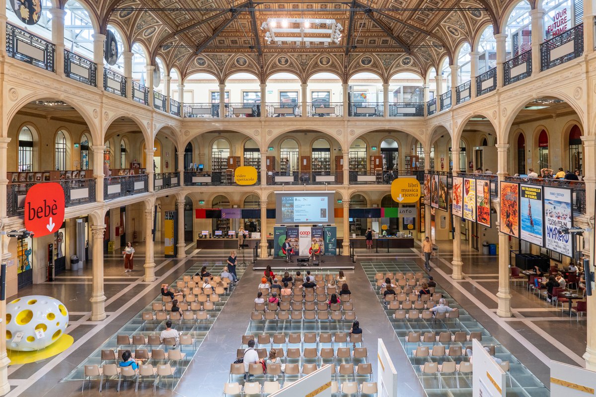 Coop Alleanza 3.0 (@coopalleanza) on Twitter photo Dopo la pausa estiva
riparte la rassegna dedicata alla lettura
𝐋𝐞 #𝐯𝐨𝐜𝐢 𝐝𝐞𝐢 #𝐋𝐢𝐛𝐫𝐢 curata da Coop Alleanza in collaborazione con <a href="/comunebologna/">Comune di Bologna</a>, <a href="/librerieCoop/">Librerie.coop</a> e con il contributo di <a href="/BPER_Banca/">BPER Banca</a>
Ecco il programma ricco di nomi prestigiosi all.coop/vocideilibri Dopo la pausa estiva
riparte la rassegna dedicata alla lettura
𝐋𝐞 #𝐯𝐨𝐜𝐢 𝐝𝐞𝐢 #𝐋𝐢𝐛𝐫𝐢 curata da Coop Alleanza in collaborazione con <a href="/comunebologna/">Comune di Bologna</a>, <a href="/librerieCoop/">Librerie.coop</a> e con il contributo di <a href="/BPER_Banca/">BPER Banca</a>
Ecco il programma ricco di nomi prestigiosi all.coop/vocideilibri