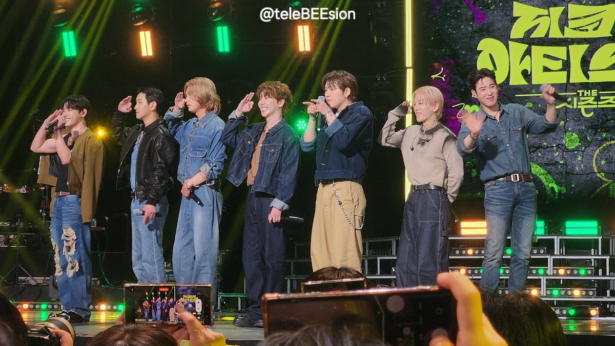 teleBEEsion's tweet photo. 240903 더시즌즈
오늘 여의도에 흘린 내 눈물이 거의 한강이야 … 🥹
진짜루 행복했다❤️ 고맙고 사랑해❤️
#더시즌즈 #지코의아티스트
#블락비 #BlockB https://t.co/yVk7RATQmd