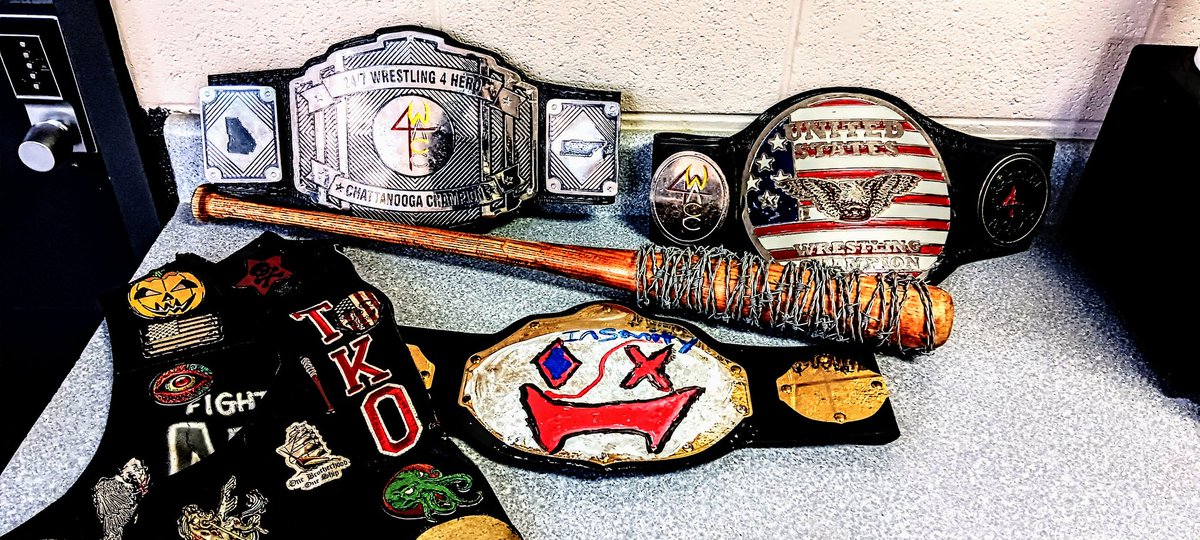 SaviorTKO's tweet photo. I did exactly what I said I would in Lafayette GA. I shut down the clown and shut down 2 more clowns after that one. Then left W4ACC a Triple Champion!

#TeamTKO #Wrestler #Actor #TKO #WalkingDead #TWD #TWDFamily  #AMC #Saviors #TattooedSavior #Wrestling #FightingForAutism #W4ACC https://t.co/sGgZpBe9SF