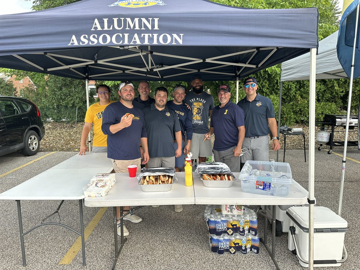 ignatiustailcat's tweet photo. Another great turnout this past Friday at John Carroll University! Thank you to everyone who came out to support the Cats!🏈 https://t.co/I2QbQAz6Is