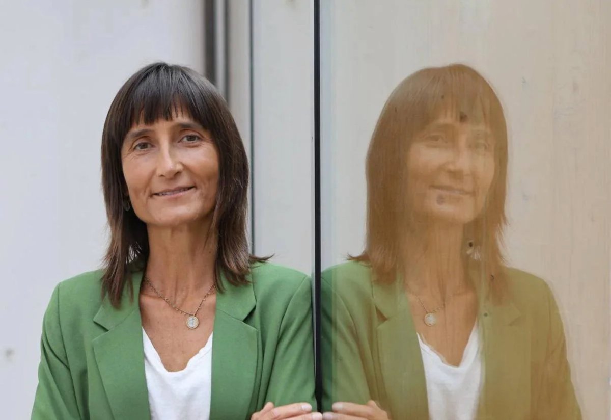 🎉 Gema Varona, directora del IVAC de la UPV/EHU, ha sido nombrada presidenta de la Sociedad Mundial de Victimología (WSV). La WSV es líder global en la defensa de las víctimas. ¡Un merecido reconocimiento a su trayectoria y compromiso! 👏 #LiderazgoFemenino #Victimología #AED