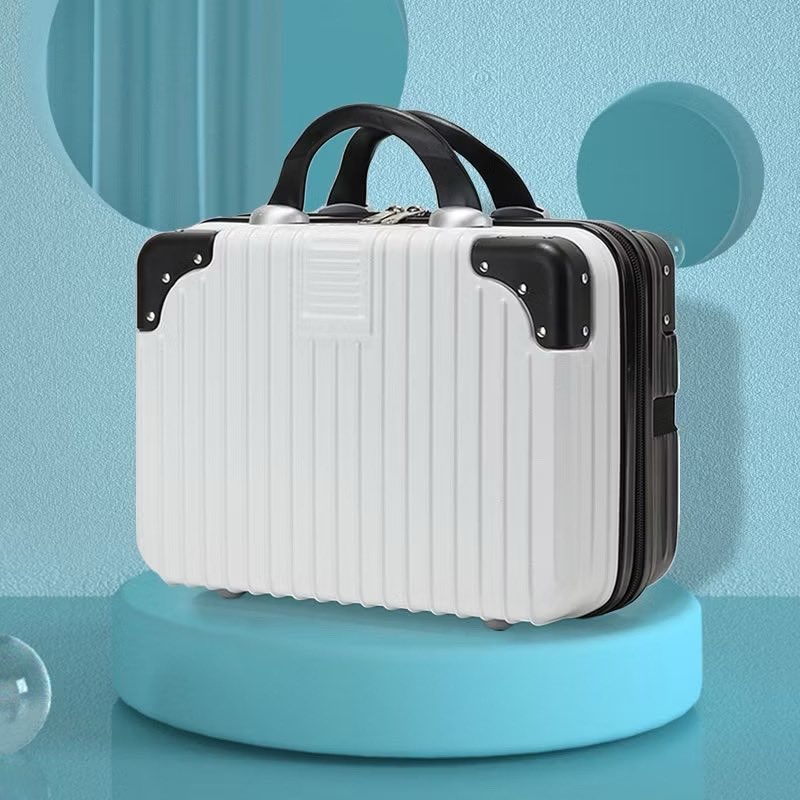 Maybe i kena bawak ni sekali? Yang 14inch ni sebagai tambahan. Boleh letak barang-barang kecil &amp; make up sekali! 😍

s.shopee.com.my/3AoLTdDuMn