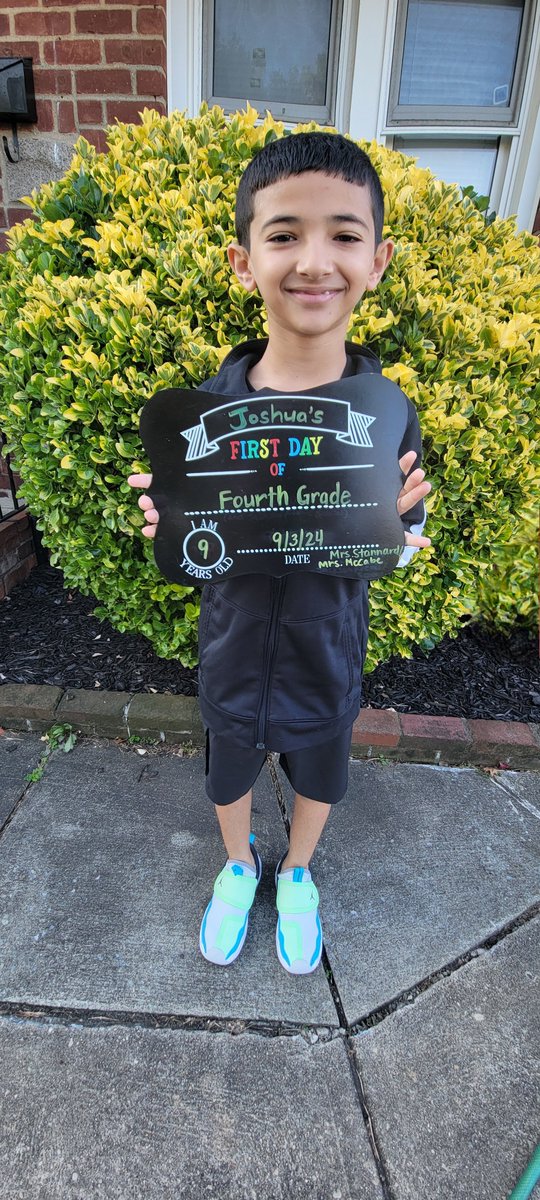 First day for these kiddies! 🥹🩷💙 <a href="/mrs_maffettone/">Mrs_Maffettone</a> <a href="/mrs_stannard/">Corinne Stannard</a> <a href="/mrs_mccabe101/">Sarah McCabe</a>