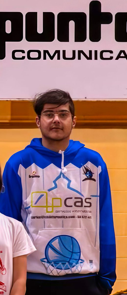 CBMiguelturra's tweet photo. Ahora os seguimos presentando al cuerpo técnico del Junior Zonal 

Un año más "Tega" seguirá en el Staff del equipo. Tegaday Nuhazez Gil Ramírez un año más aportando su trabajo, ganas y compromiso por el Club.
Mucha suerte y a trabajar duro por el equipo 
#elbalonsiguebotando https://t.co/Biuq3WKsss