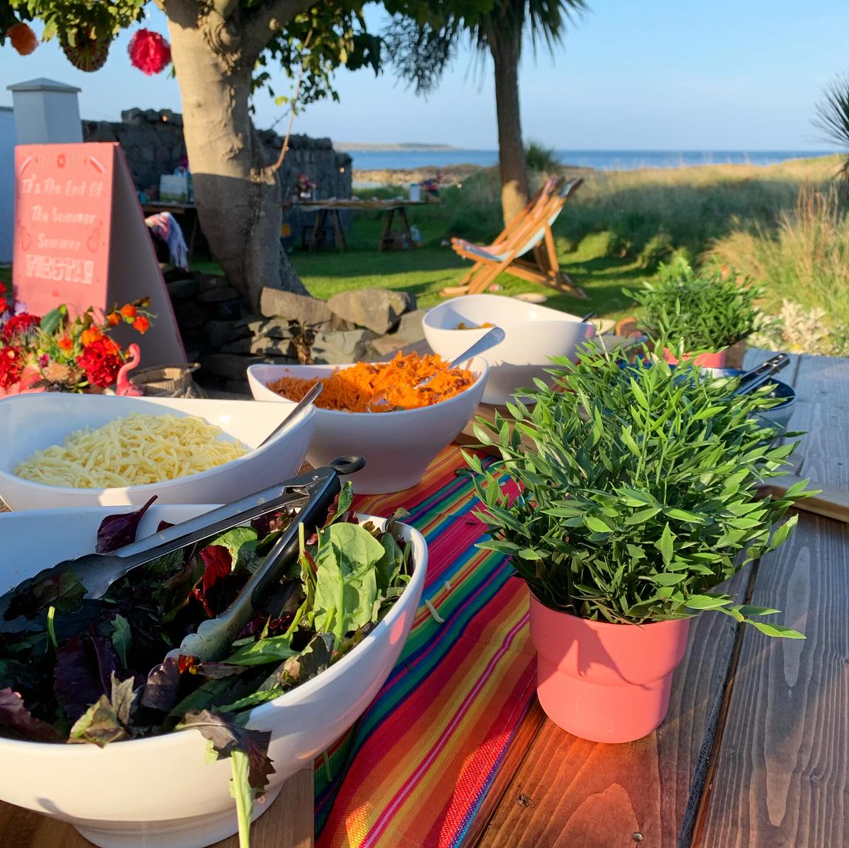 Tablefood_co's tweet photo. What a fantastic way to see out the summer!
Last Saturday, we had the pleasure of catering an End-of-Summer Fiesta for 100 guests - just outside Donaghadee, bringing along our BBQ trailer to keep everything served outside and sizzling hot. 
#cateringni #donaghadee #eventcatering https://t.co/8Xe6ZyidYV