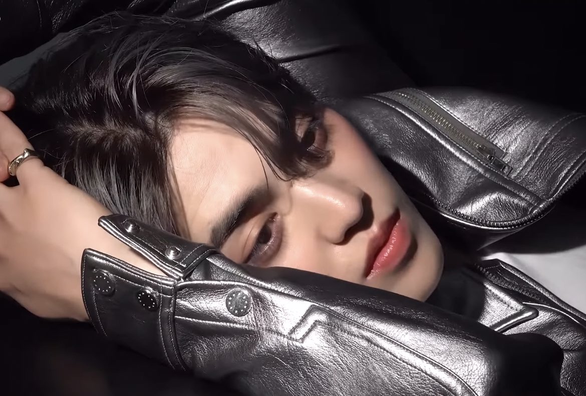 aboutscoups's tweet photo. choi seungcheol the most gorgeous man ever https://t.co/SwNfGFVLFG