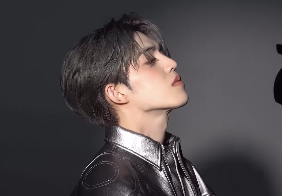 aboutscoups's tweet photo. choi seungcheol the most gorgeous man ever https://t.co/SwNfGFVLFG