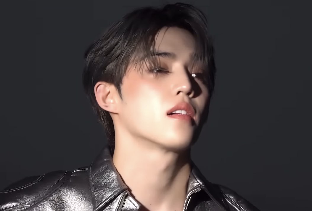 aboutscoups's tweet photo. choi seungcheol the most gorgeous man ever https://t.co/SwNfGFVLFG