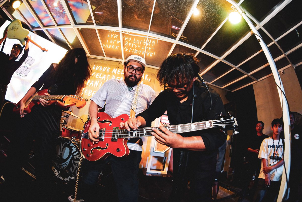 Jum'at kemarin dikasih kesempatan buat having fun, setelah sebulan mobat-mabiiitt. Happy anniv yg ketiga Tipsy Lion Semarang, makasih buat closingan nya 🫵🤗😘

📸: <a href="/rottennnnnnnn/">Bim</a> 💕