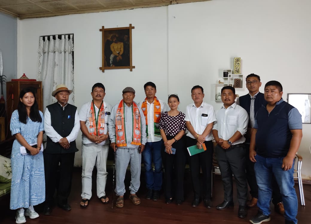 As per the party directive the Kohima District BJP officials visited BJP Pioneer and senior most leader of Kohima District R. Sopu Angami and also registered his primary membership in this Sadasyata Abhiyan 2024.