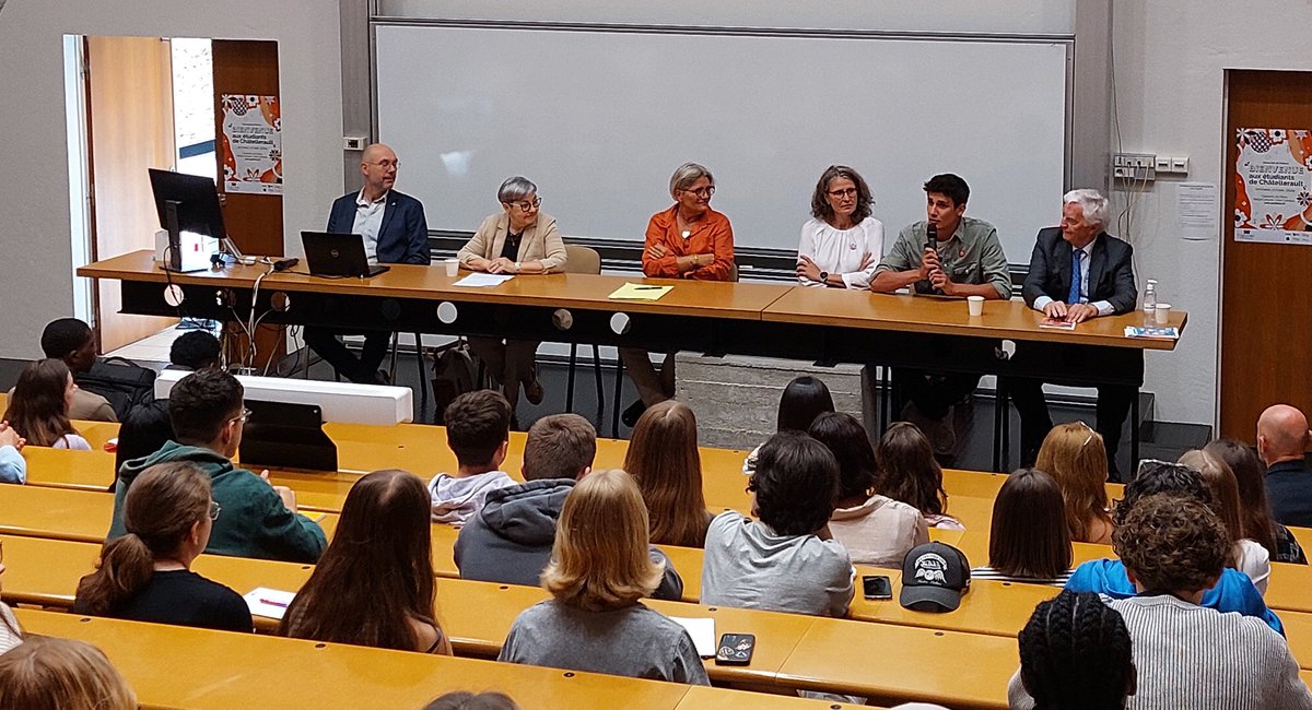virginie_laval's tweet image. 👩‍🎓👨‍🎓Fière et heureuse d&apos;accueillir les #étudiants de @UnivPoitiers pour une nouvelle année sur tous nos campus !
👏 Tous mes remerciements aux collègues qui permettent d&apos;organiser cette rentrée et qui font vivre le #service #public toute l&apos;année !