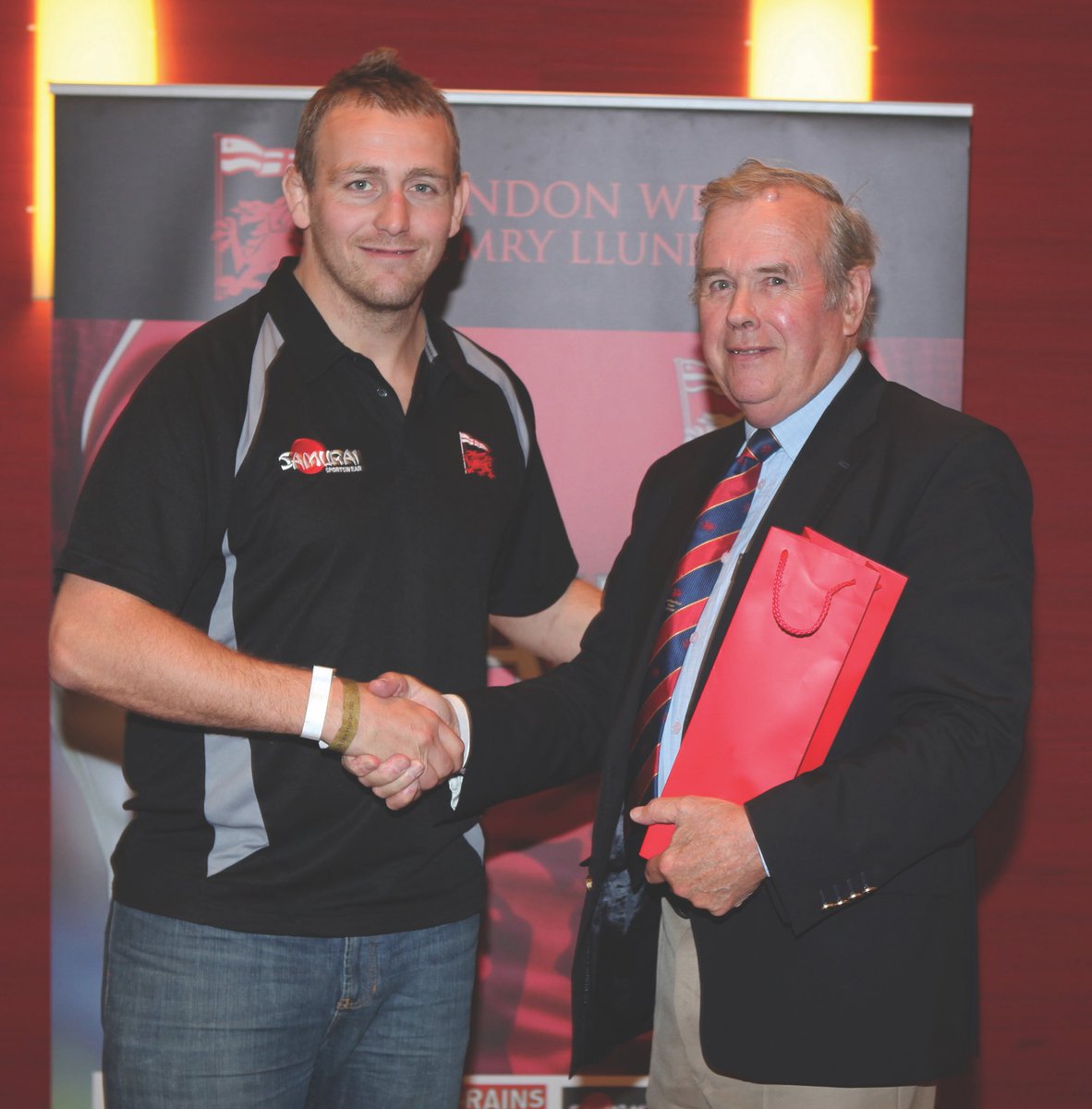 London Welsh Supporters Club tweet media