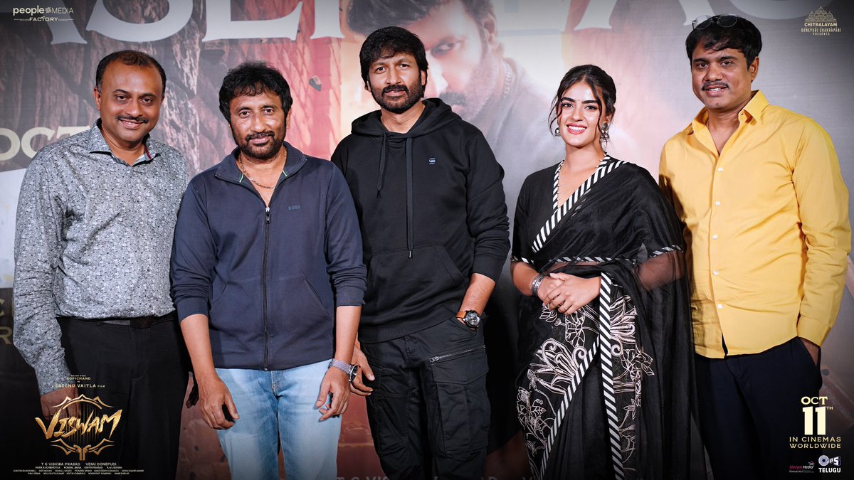 Editor Sreedhar (@sridharsat9) on Twitter photo Amazing team of #Viswam is radiating joy and enthusiasm at the Grand Teaser Launch Event!🤩
#ViswamTeaser OUT NOW
▶️ youtu.be/D1vh9eFAQvc
GRAND RELEASE WORLDWIDE ON OCTOBER 11th 💥💥
Macho star <a href="/YoursGopichand/">Gopichand</a> <a href="/SreenuVaitla/">Sreenu Vaitla</a> <a href="/KavyaThapar/">Kavya Thapar</a> Amazing team of #Viswam is radiating joy and enthusiasm at the Grand Teaser Launch Event!🤩
#ViswamTeaser OUT NOW
▶️ youtu.be/D1vh9eFAQvc
GRAND RELEASE WORLDWIDE ON OCTOBER 11th 💥💥
Macho star <a href="/YoursGopichand/">Gopichand</a> <a href="/SreenuVaitla/">Sreenu Vaitla</a> <a href="/KavyaThapar/">Kavya Thapar</a>