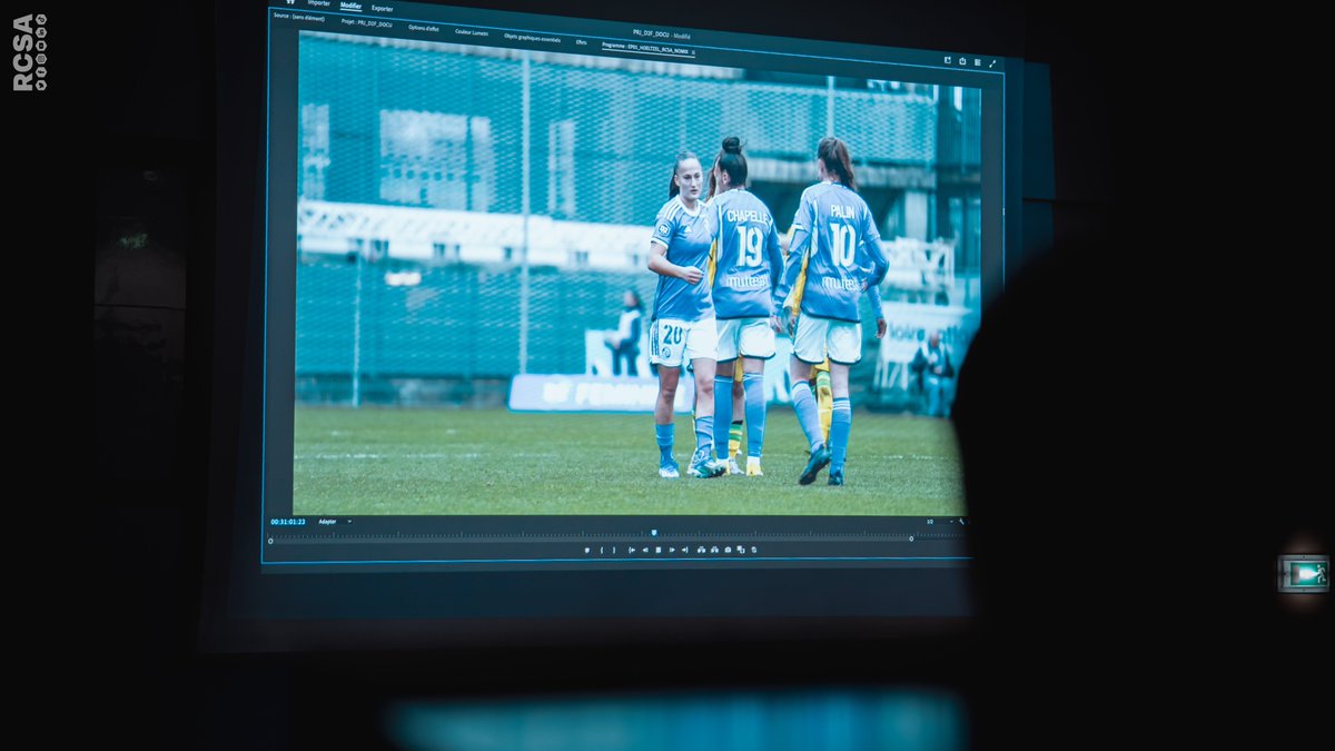 🎞️ 𝐀̀ 𝐭𝐨𝐮𝐭𝐞 𝐞́𝐩𝐫𝐞𝐮𝐯𝐞

Hier soir une partie de l'équipe et du staff se sont rendus à l'avant-première du long-métrage réalisé par <a href="/Querouiln/">Nathalie Querouil</a> et diffusé au Creps de Strasbourg pour le média <a href="/lequipiere/">L’Équipière</a>.

🥹 Ce film émouvant retrace la saison de notre joueuse