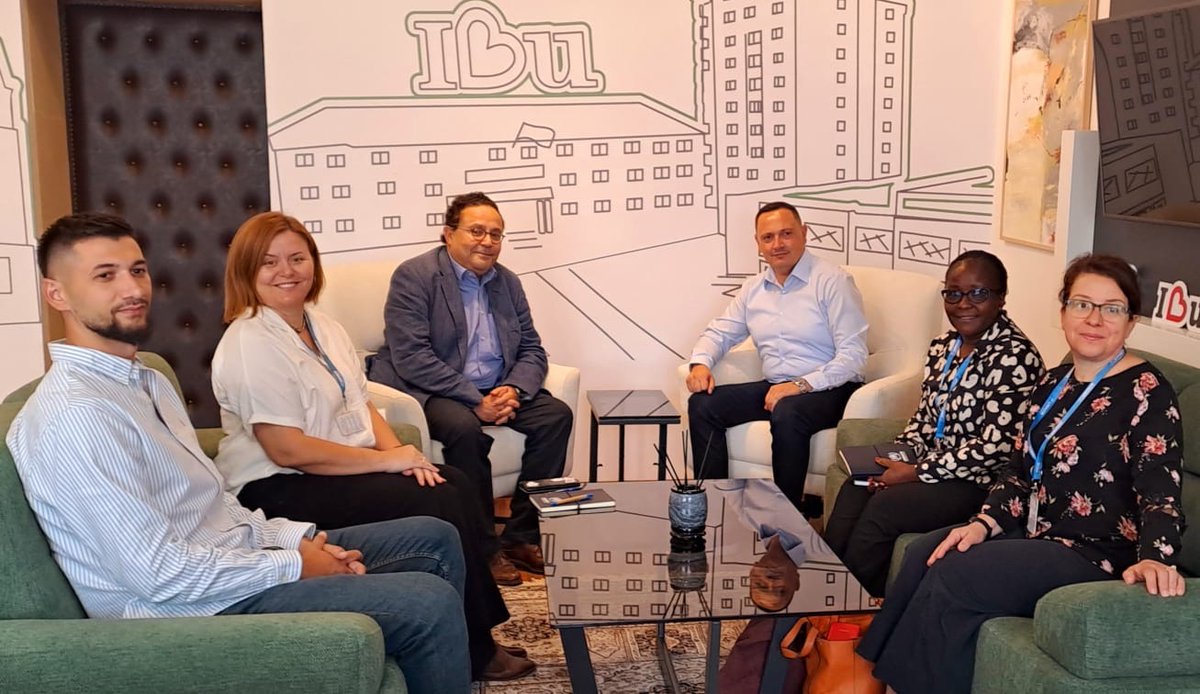 Had a fruitful discussion with the mayor of Bujanovac. It’s encouraging to see the commitment from local leaders to work alongside <a href="/UNHCRSerbia/">UNHCR Serbia</a> in addressing the needs of forcibly displaced people.
Looking forward to our continued partnership.