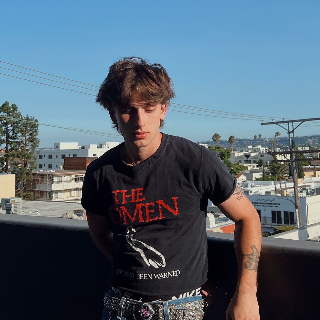 loushoupe's tweet image. you’ve been warned ☺️🙌