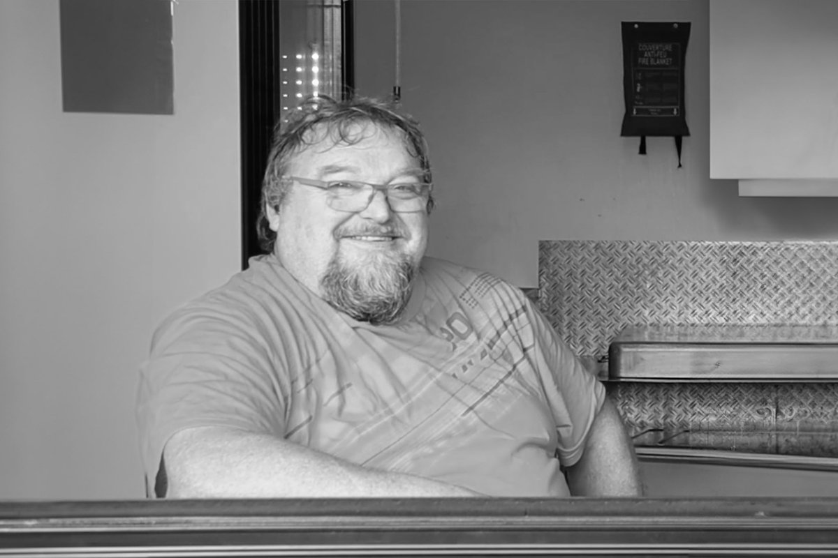 C’est avec une grande émotion que nous avons appris le décès de Jean Claude alias Bouboule.

Toutes nos pensées vont vers sa famille, ses proches et la grande famille des Socios. 

🙏🧡🖤