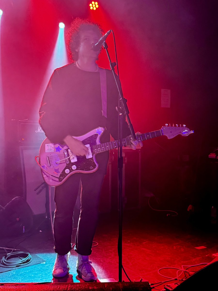PillBoxBlues's tweet photo. I know many of you are Shoegaze fans. Make sure to get to one of the UK gigs of @BlushingBand @RingoDeathstarr and buy some vinyl and merch 🙌 https://t.co/ceoL23ohhR