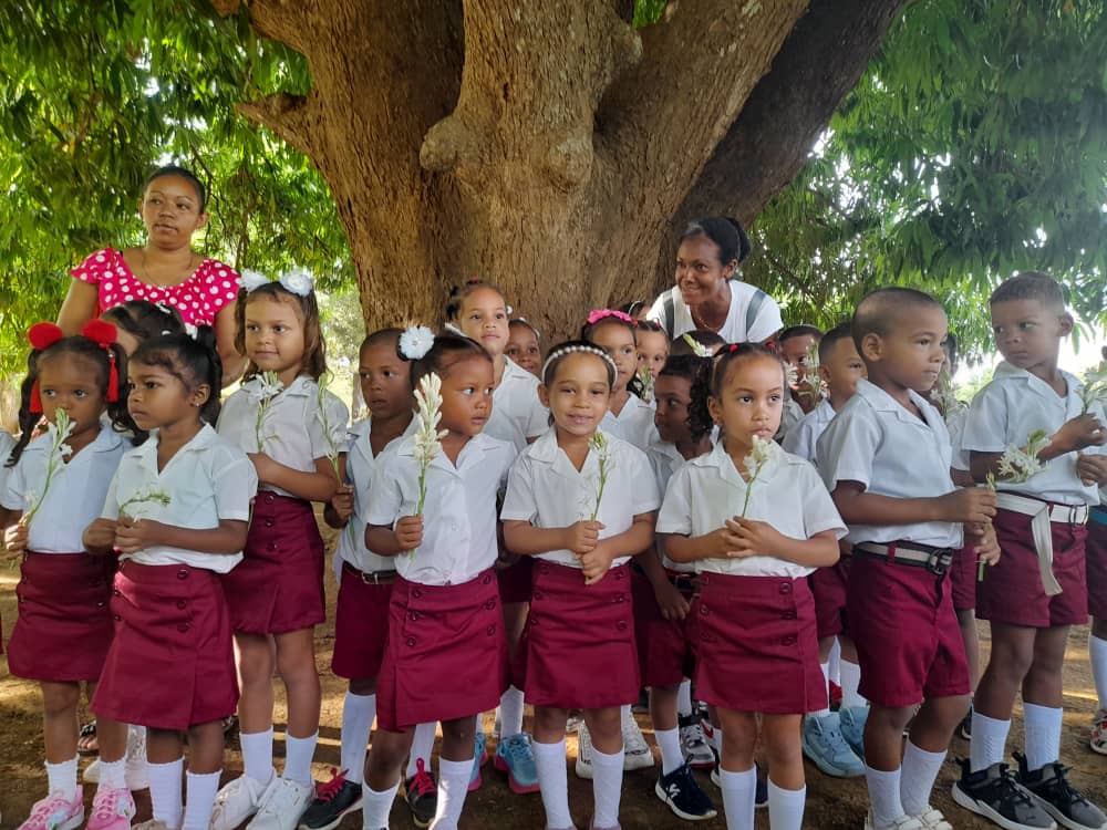 Por un curso escolar 📓📕 2024 -2025 de #Calidad , incluso y equitativo.
<a href="/dmeguama/">Dirección Municipal de Educación Guamá</a> 
<a href="/dpestgo/">DGE Santiago de Cuba</a> 
<a href="/CubaMined/">MINED</a>