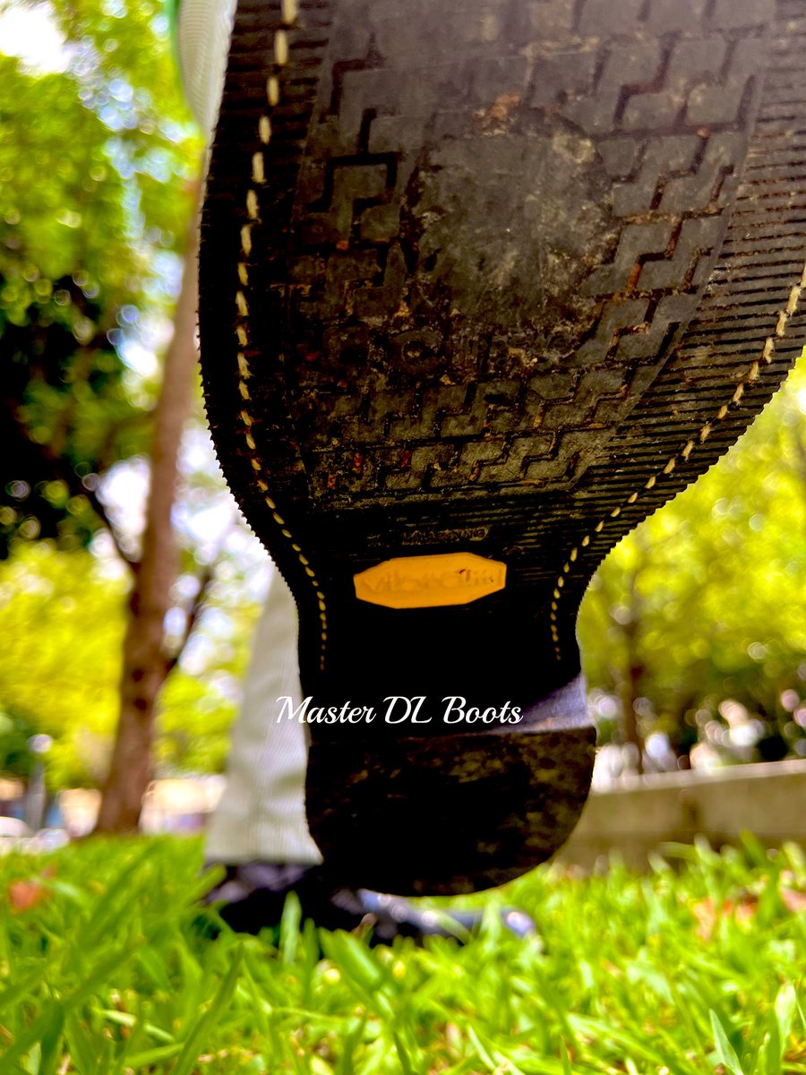 Bootsleeper tweet media