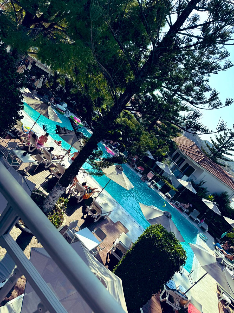 🇬🇷 a bit different to the 18-30’s we used to go on 

Looking forward to celebrating the the big man’s wedding on Saturday <a href="/JSidderley/">James Sidderley</a>