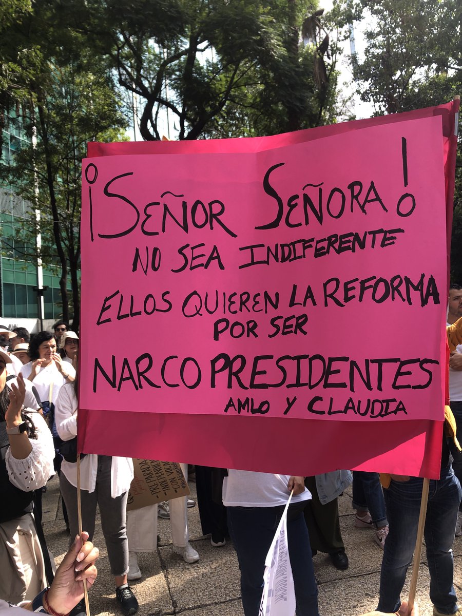 GARCIPAVON's tweet photo. #YoApoyoAlPoderJudicial  #ParoNacionalTotal 4 de septiembre 💪🏼👊🏼🇲🇽🇲🇽🇲🇽 https://t.co/MnP8sBWTfA