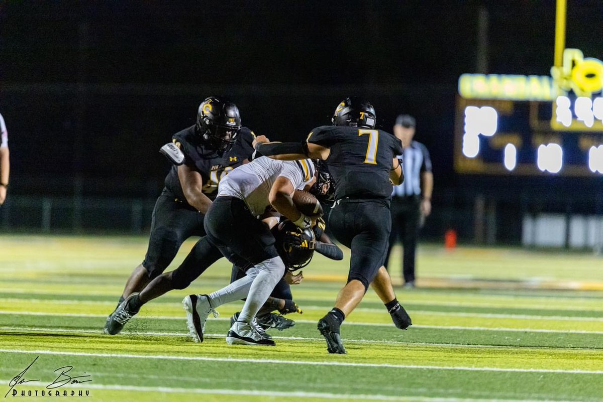 🏈 First Varsity Game Highlights! 🏈
What a night under the lights! Our team gave it their all in the season opener, and the energy was incredible.
From big plays to even bigger cheers, Pirate pride was in full force! 💙⚓trst.in/wVQ4kQ