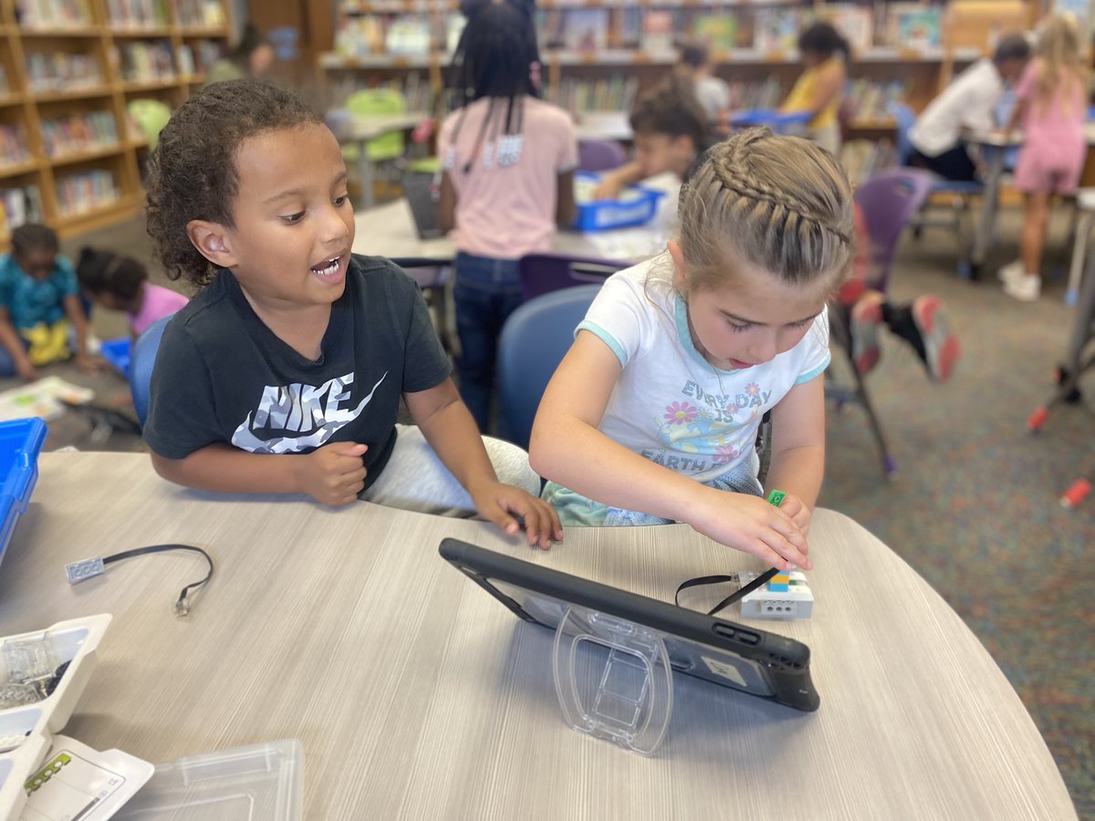 Okay, first grade! I see you coding Lego robots like pros! Awesome job. #BentonBold