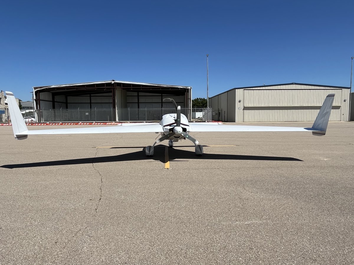 Manhattan,KS Airport (@flymhk) on Twitter photo The aircraft of the day award goes to this Velocity experimental!
This aircraft can seat up to four people, needs less than 1500ft for takeoff, and can cruise at 200 knots (230 mph).
Thanks for visiting <a href="/FlyMHK/">Manhattan,KS Airport</a>! The aircraft of the day award goes to this Velocity experimental!
This aircraft can seat up to four people, needs less than 1500ft for takeoff, and can cruise at 200 knots (230 mph).
Thanks for visiting <a href="/FlyMHK/">Manhattan,KS Airport</a>!
