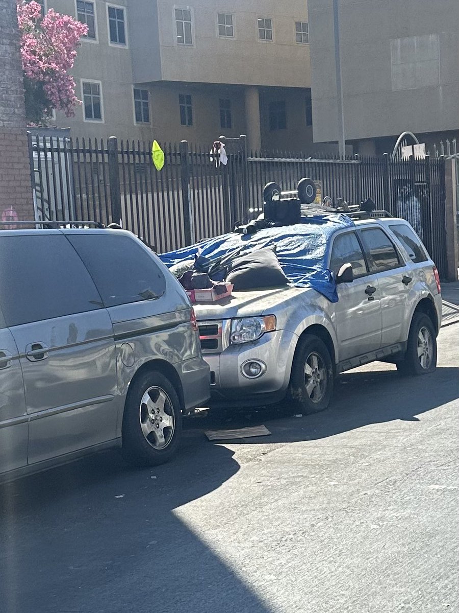 passonbass's tweet photo. how is this allowed even in #skidrow #LosAngeles. as a resident of skid row i see how the city allows the homeless to live by their own set of rules. wake up @MayorOfLA https://t.co/VoFwehb8Dl