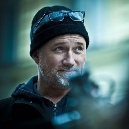 FilmUpdates's tweet photo. David Fincher will reportedly direct Western crime thriller ‘BITTERROOT’ for Netflix.

It follows an elderly rancher whose life savings have been stolen. Determined to get his money back, he begins robbing banks and hunting down the thieves, all while being pursued by his son, the town sheriff.

(https://t.co/wTlt1uGfHu)