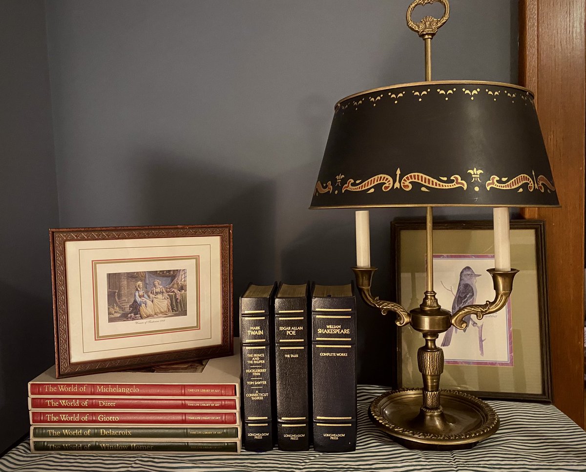 GraceUllman's tweet photo. If you like vintage decor, clothes, and books, follow me on Instagram at @bygonebazaarandbooks ! https://t.co/l2nf62CWBQ