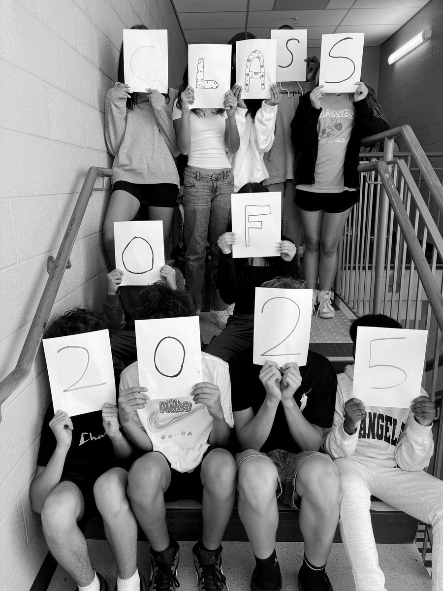 Ms. Raso (@mlleraso) on Twitter photo So happy to be teaching these wonderful students GRADE 8 this year! We had a great last first day at <a href="/St_EVAN_Caledon/">St. Evan Catholic Elementary School</a> ❤️🦅 So happy to be teaching these wonderful students GRADE 8 this year! We had a great last first day at <a href="/St_EVAN_Caledon/">St. Evan Catholic Elementary School</a> ❤️🦅