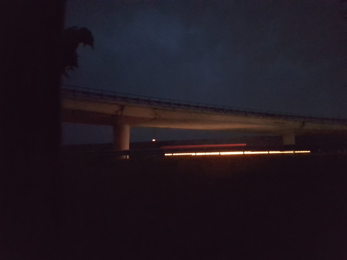 Het leuke van het vleermuiswerk is toch ook dat je op plekken komt waar je anders nooit komt.Zouden in deze brug ook vleermuizen wonen?
