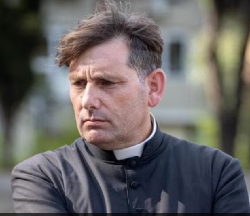 Coppotelli: “Siamo profondamente vicini a Don Coluccia, sacerdote sensibile e coraggioso, che ieri ha subito una vile aggressione a Tor Bella Monaca. 
Atti come questi sono il segnale che l’opera del sacerdote è fondamentale per contrastare l’illegalità. 

cisl.it/notizie/dai-te…