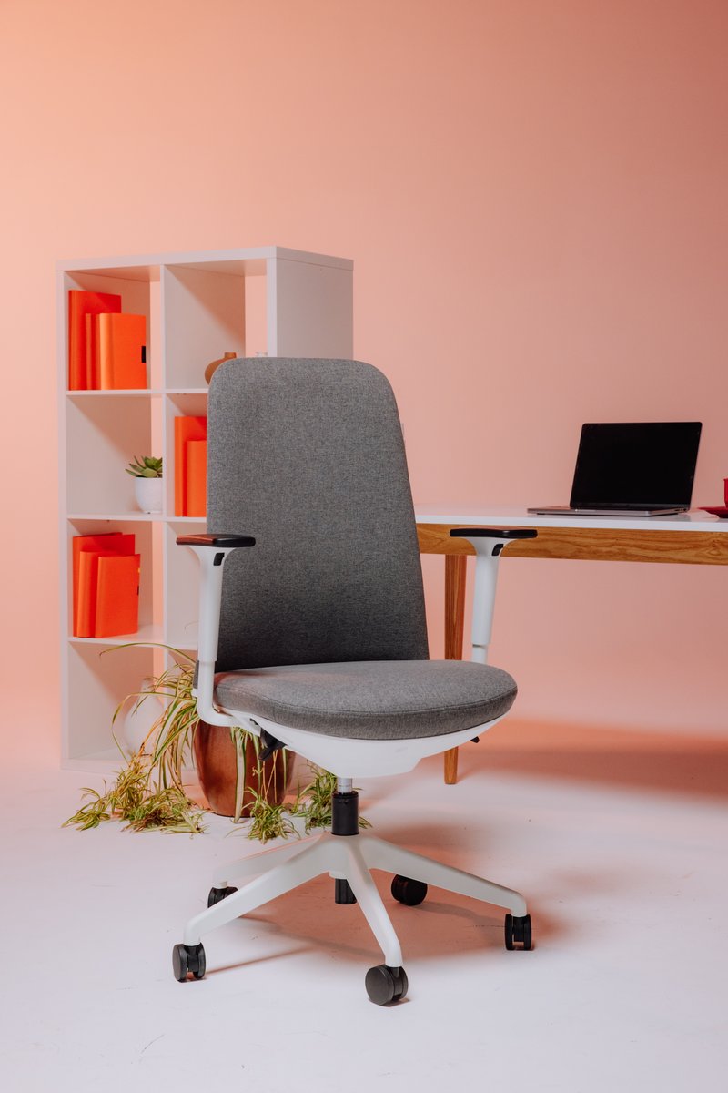 🌟 Elevate Your Home Office with the Pago Nest Chair! 🌟
Upgrade your workspace with the ergonomic Pago Nest Office Chair! 💼✨ Its weight-adjusting Synchro mechanism provides personalized support for ultimate comfort. 🙌🪑 

#HomeOffice #ErgonomicChair #WorkFromHome #OfficeStyle