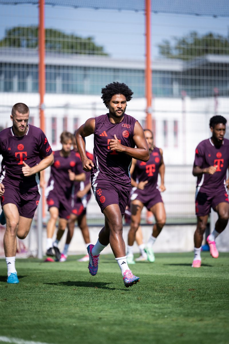 The hard work continues 🥵

The lads are put through their paces ahead of the international break 🔥

#FCBayern #MiaSanMia
