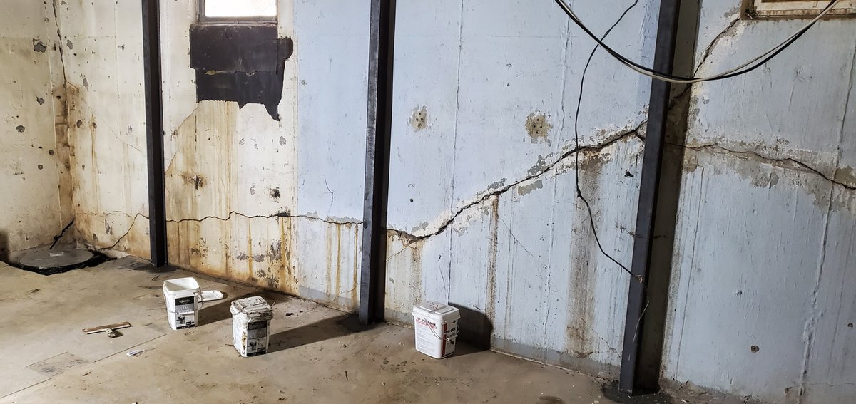 pyramid_Frepair's tweet image. Revitalize your property with our concrete crack repair. A small fix can make a big difference. Inquire now for a swift solution. #KansasCity #ConcreteCrackRepair 
foundationserviceskansascity.com