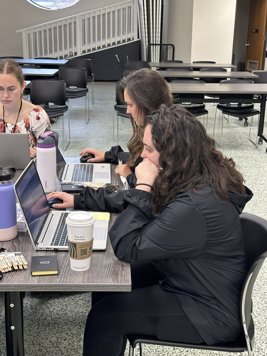 CCR_WarrenTwp's tweet image. K-8 and Warren Online Counselors diving into data and goals for the year! #WarrenWill improve student outcomes! #schoolcounselors make a difference every day @msdwarren